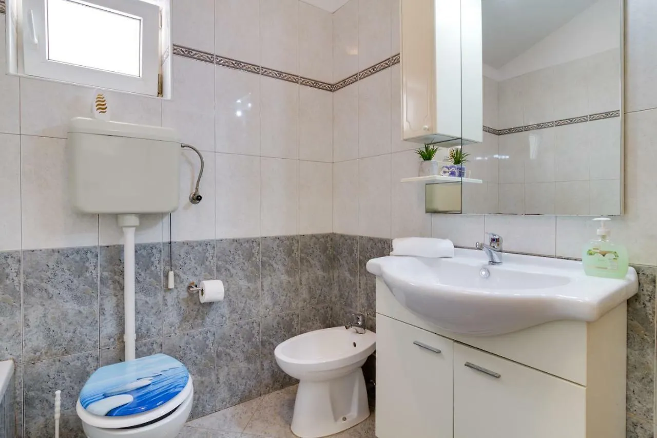 Lovely Villa Piljan With A Private Swimming Pool Bokordići