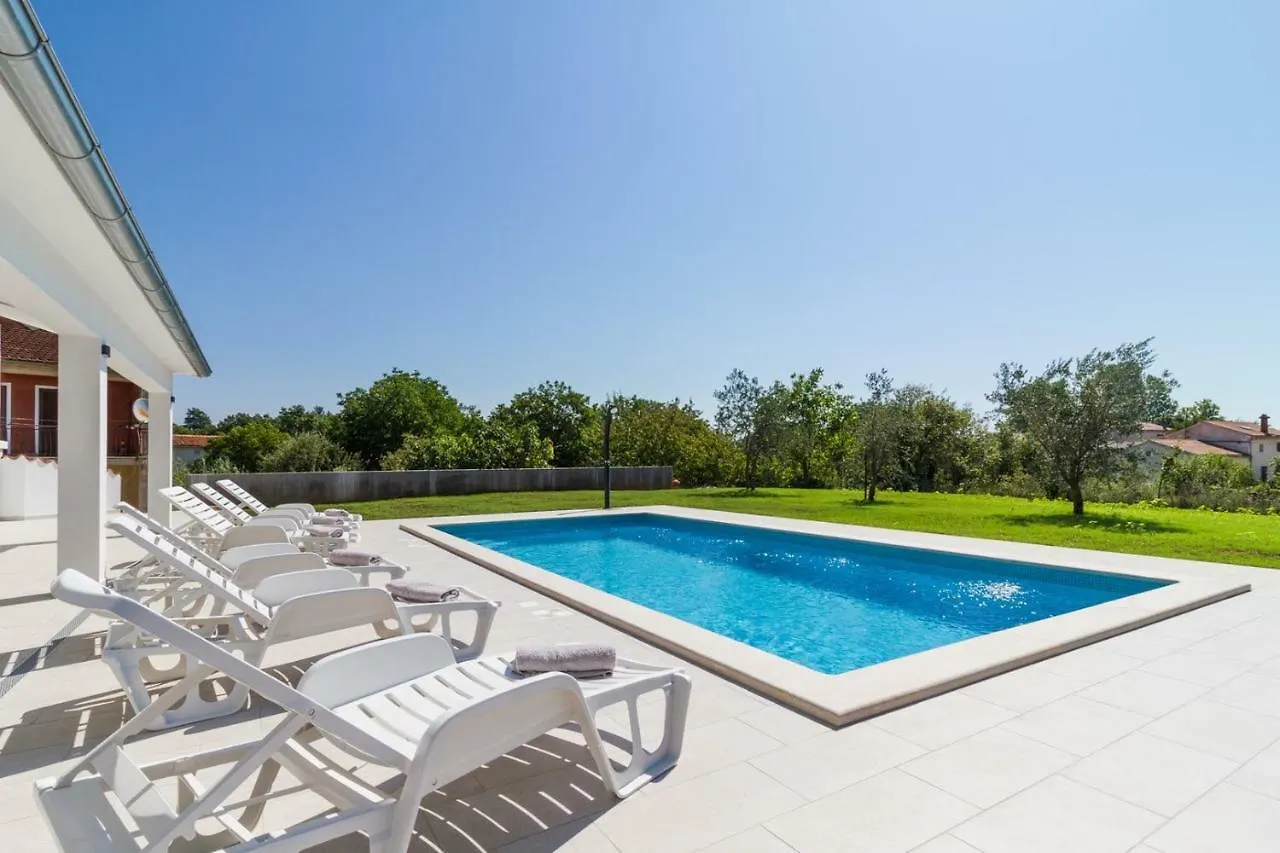 Lovely Villa Piljan With A Private Swimming Pool Bokordići 0*,  Croacia