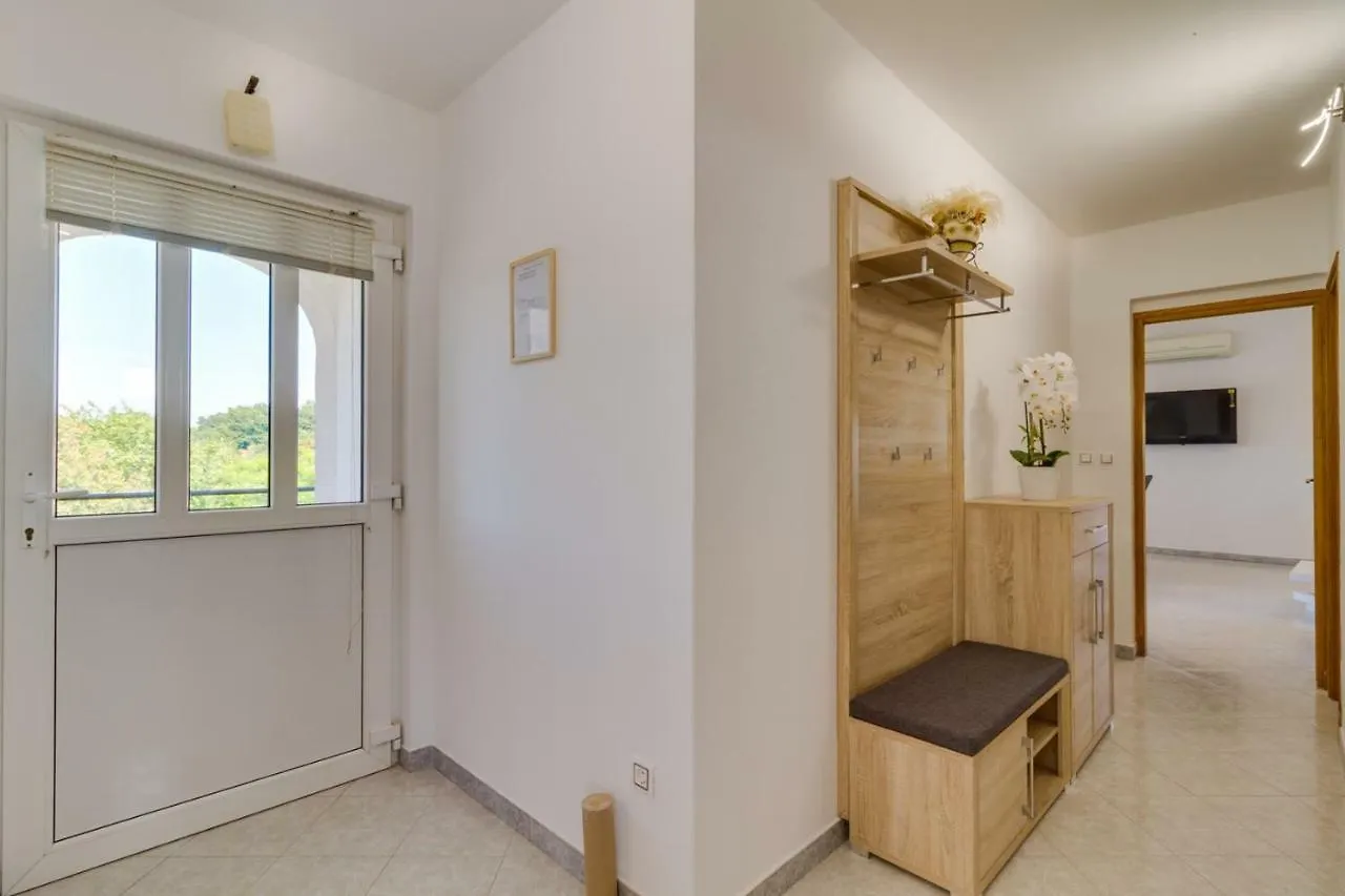 Lovely Villa Piljan With A Private Swimming Pool Bokordići